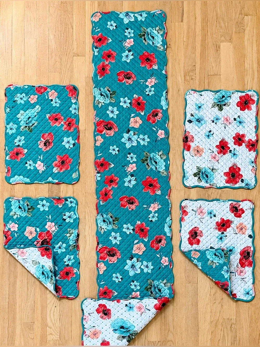 Reversible Quilted Floral Table Runner 4 Placemats Set Teal Cottagecore